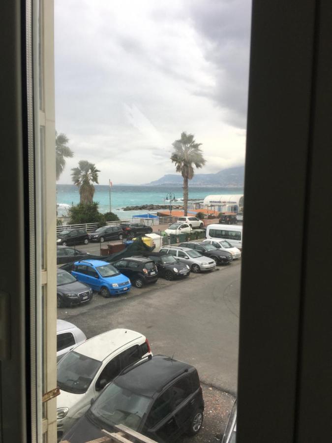Appartamento Miramare, 2 Camere, Cucina, Bagno, Ventimiglia Exterior foto