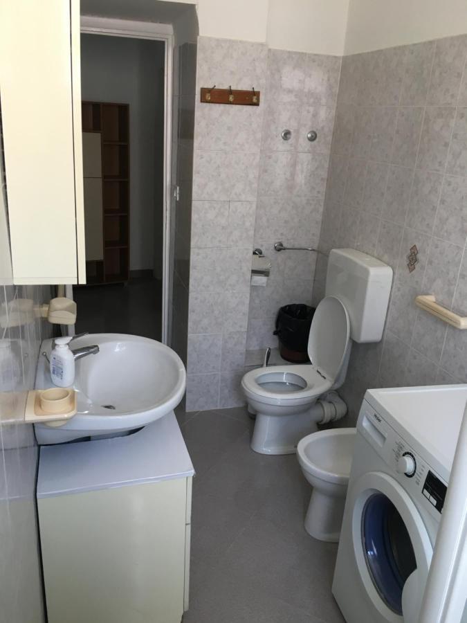 Appartamento Miramare, 2 Camere, Cucina, Bagno, Ventimiglia Exterior foto