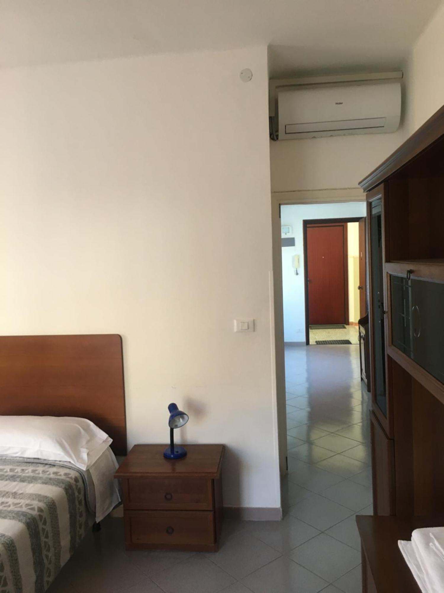 Appartamento Miramare, 2 Camere, Cucina, Bagno, Ventimiglia Exterior foto